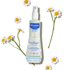 Eau Rafraîchissante et Coiffante Bébé à l'eau de Camomille Mustela